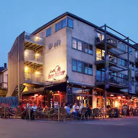 Du Vil Elske A Bo Her! Et Lite, Men Koselig Sted Med Perfekt Beliggenhet! *