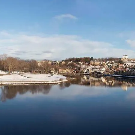 Du Vil Elske A Bo Her! Et Lite, Men Koselig Sted Med Perfekt Beliggenhet!
