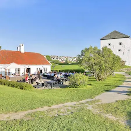 Du Vil Elske A Bo Her! Et Lite, Men Koselig Sted Med Perfekt Beliggenhet!