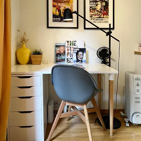 Du Vil Elske A Bo Her! Et Lite, Men Koselig Sted Med Perfekt Beliggenhet!